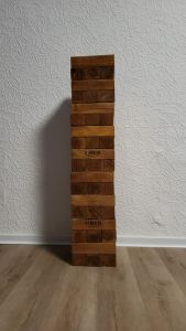 XXL Jenga Wackelturm aus Hartholz mieten