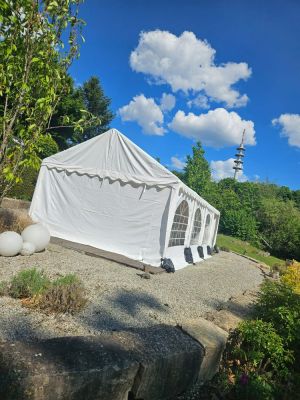 Festzelt 4x8m – inkl. Seitenplanen, weiß, mit Bodenrahmen