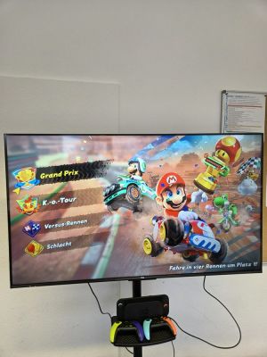 Gaming-Paket – Nintendo Switch 2 inkl. 55″ 4K TV & 4 Controller